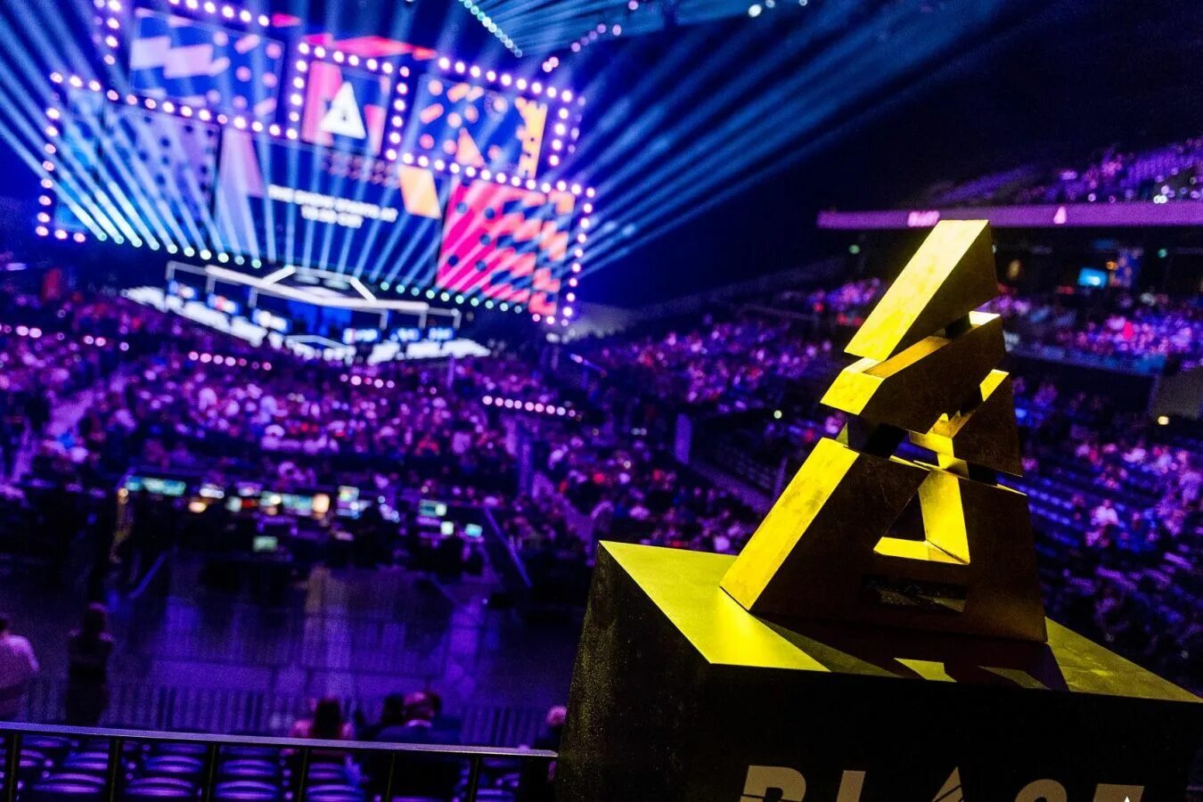 Virtus.pro прошла отбор на BLAST Premier World Final