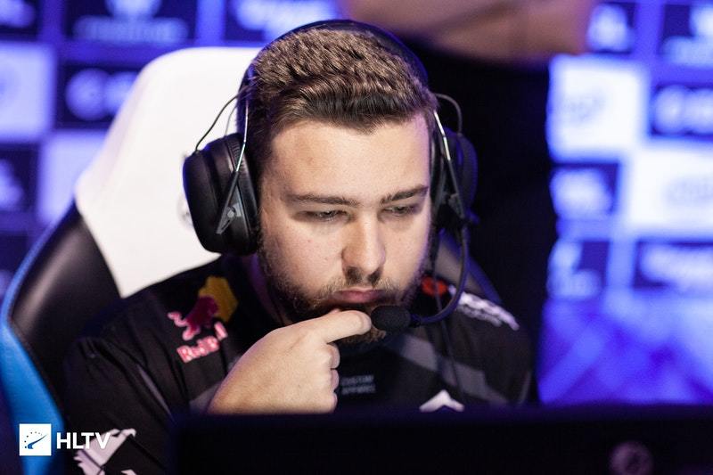 Тайлер tucks Райли возвращается к выступлениям в CS GO