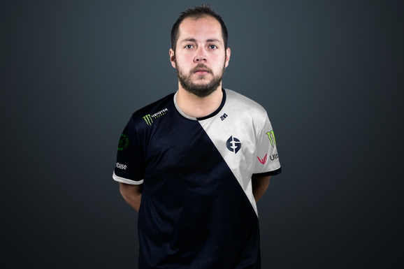 Zews уходит с поста тренера Evil Geniuses