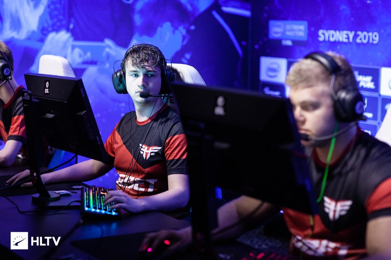 Complexity подписала контракт с es3tag